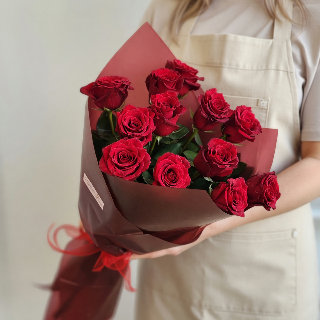 Simply Red Long Stem Roses – ALANA'S FLOWERS & GIFTS, Etobicoke ON