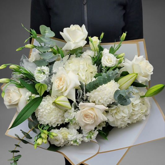 White Elegance Luxury Handtied Bouquet