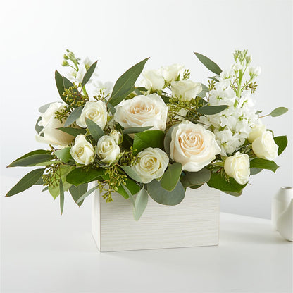 Fresh Linen Box Bouquet – ALANA'S FLOWERS & GIFTS, Etobicoke ON