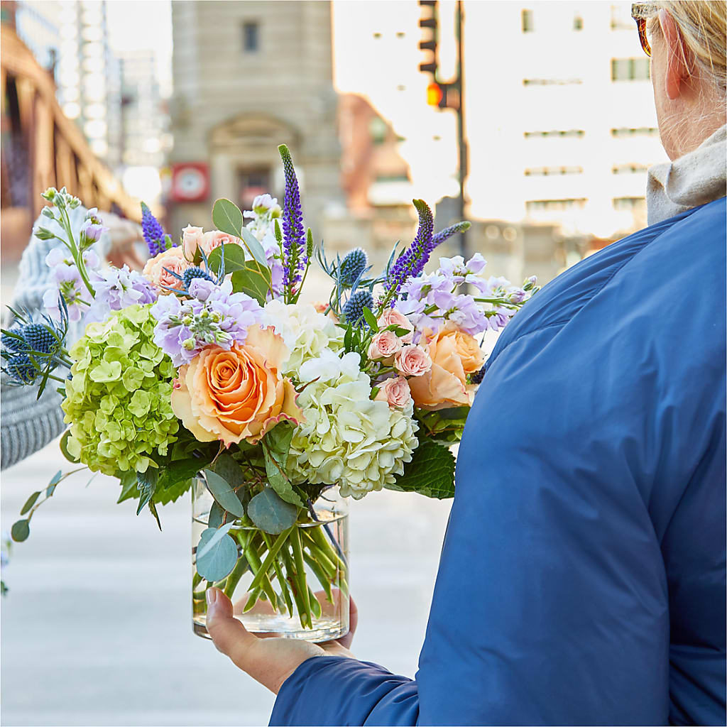 Porch Swing Bouquet – ALANA'S FLOWERS & GIFTS, Etobicoke ON