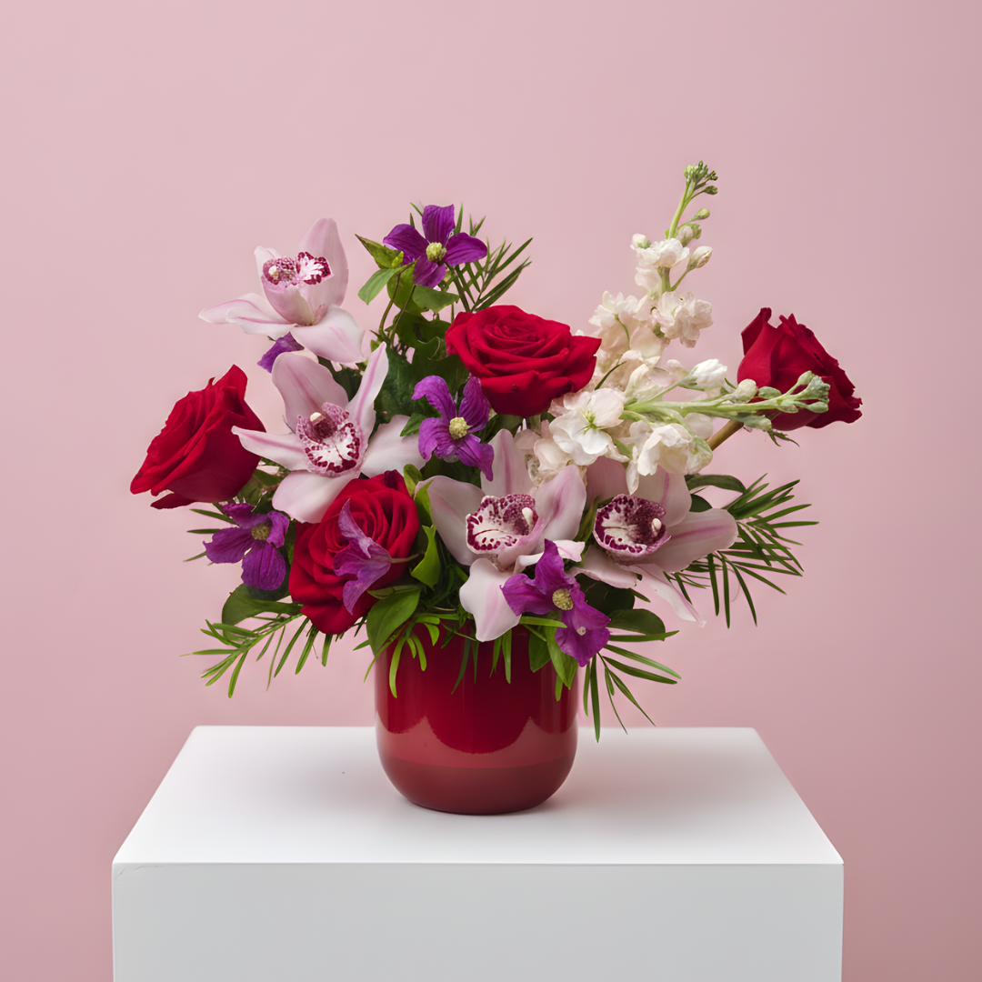 Amour Vase